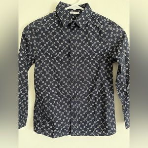 Dolce & Gabbana. Long sleeve shirt for kids. Great condition. Size: 7